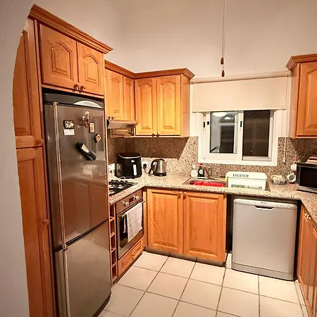 Luxury 3bedroom With Pool, Garden & Sunset *