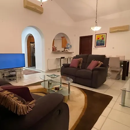 Luxury 3bedroom With Pool, Garden & Sunset *